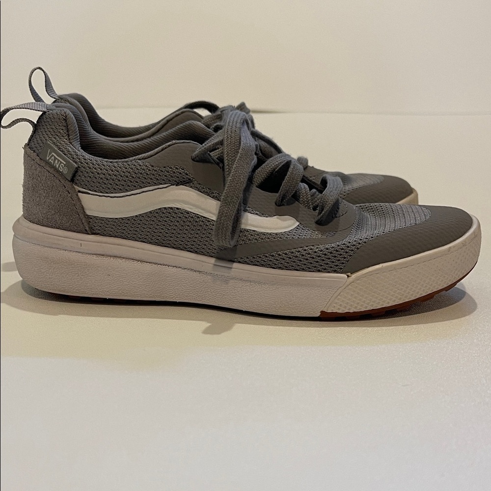 Vans Kids Ultrarange rapidweld Gray and White Sneakers - Picture 2 of 5